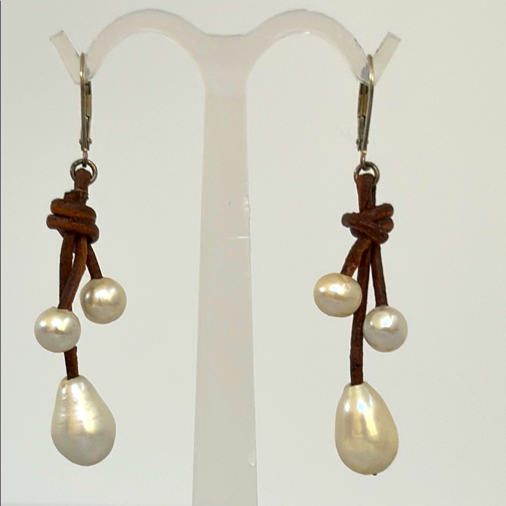 Elegant 925 silver Real freshwater Pearl leather Earrings